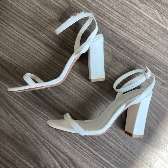 Revolve X RAYE Womens Valerie Block Heel Ankle Strap White Size 8.5 - Picture 3 of 7